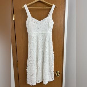 Beautiful white lace midi dress with pockets